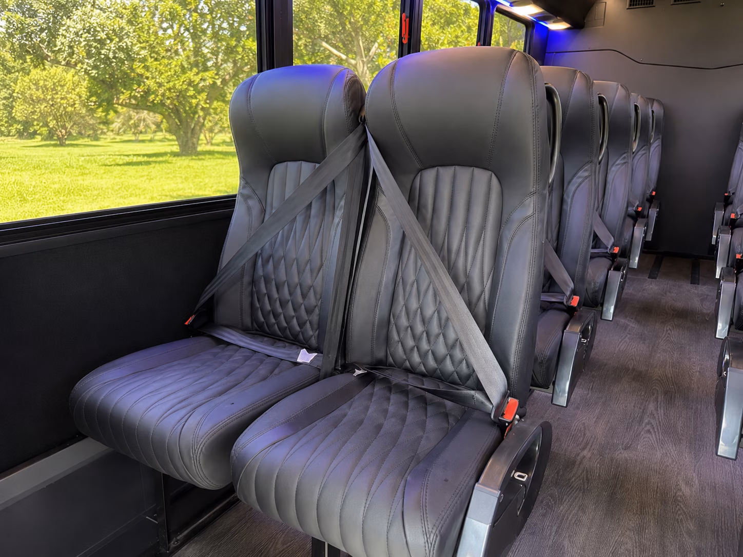 burnsville seamless shuttle service for burnsville weddings