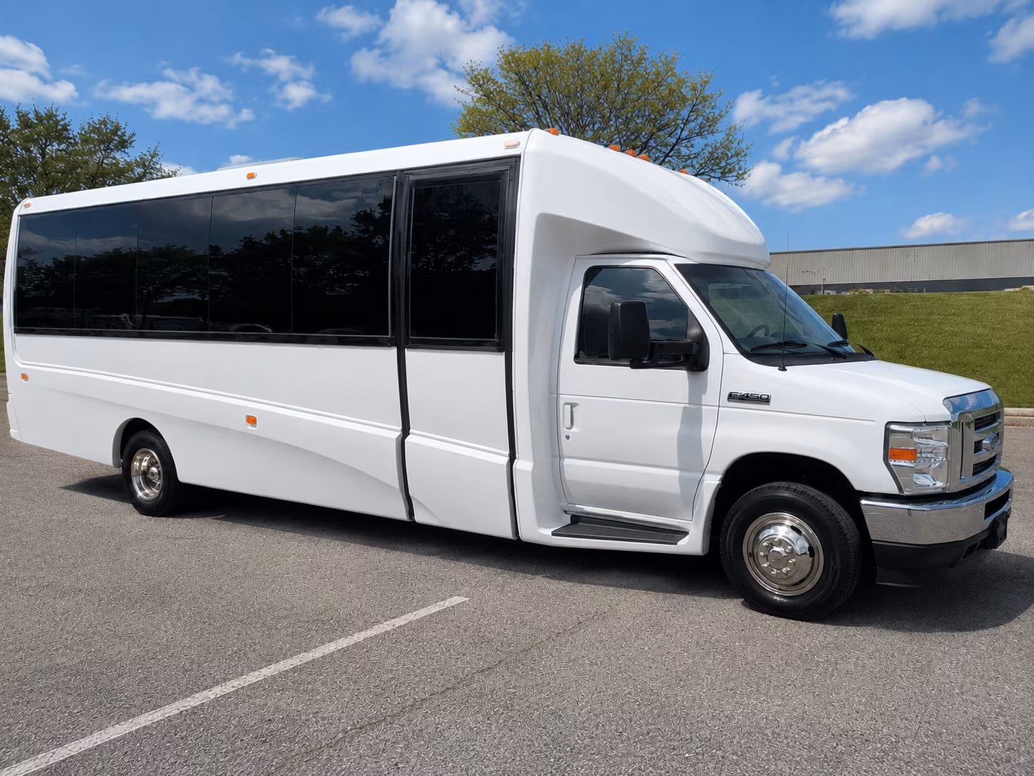minneapolis efficient corporate bus rentals in minneapolis